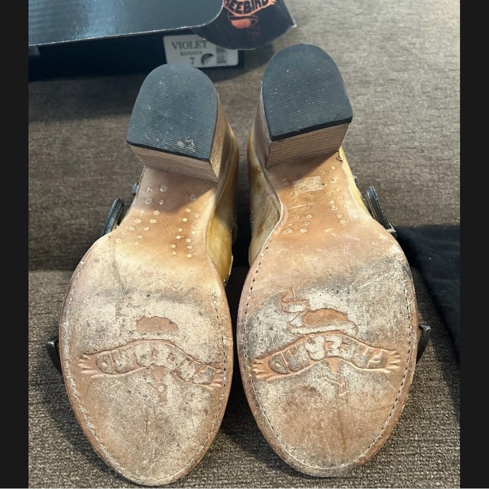 Freebird Gold and Tan Ankle Booties - Picture 4 of 5